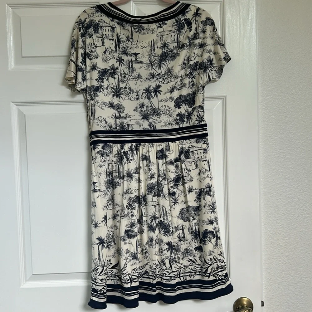 Tory Burch (stained) Dress size Large 100% silk - Picture 4 of 5